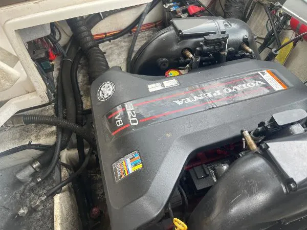 Slide: The Image of Regal 2700 Bowrider 2014 - 31