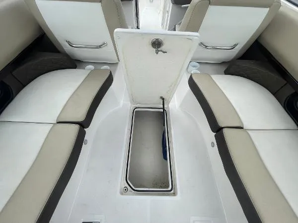 Slide: The Image of Regal 2700 Bowrider 2014 - 37