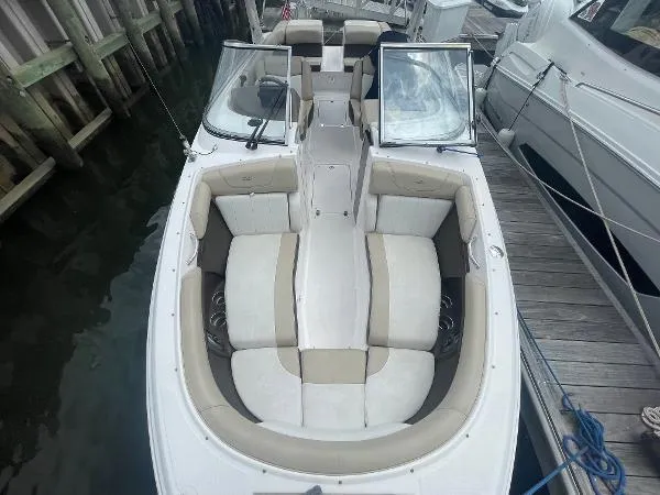 Slide: The Image of Regal 2700 Bowrider 2014 - 9