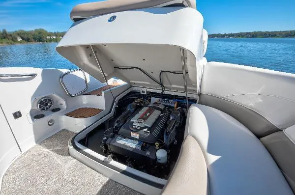 Slide: The Image of Crownline Boats 285SS 2017 - 6