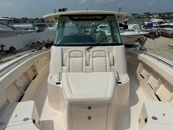 Slide: The Image of Grady-White Canyon 386 2025 - 12