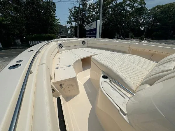 Slide: The Image of Grady-White Canyon 386 2025 - 13