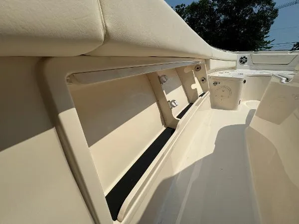 Slide: The Image of Grady-White Canyon 386 2025 - 14