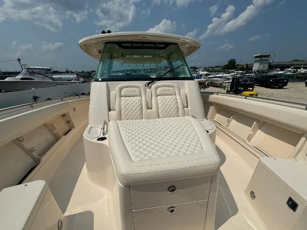 Slide: The Image of Grady-White Canyon 386 2025 - 17