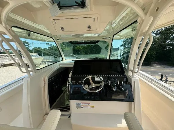 Slide: The Image of Grady-White Canyon 386 2025 - 23