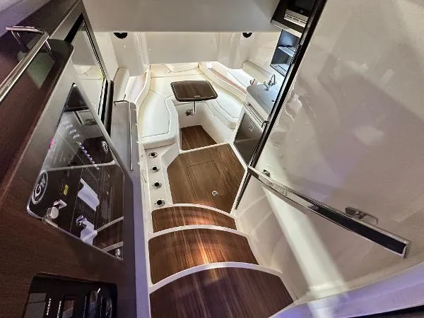 Slide: The Image of Grady-White Canyon 386 2025 - 27