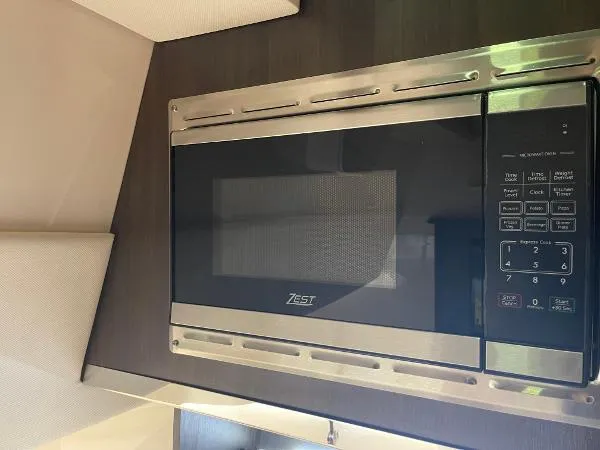 Slide: The Image of Grady-White Canyon 386 2025 - 31