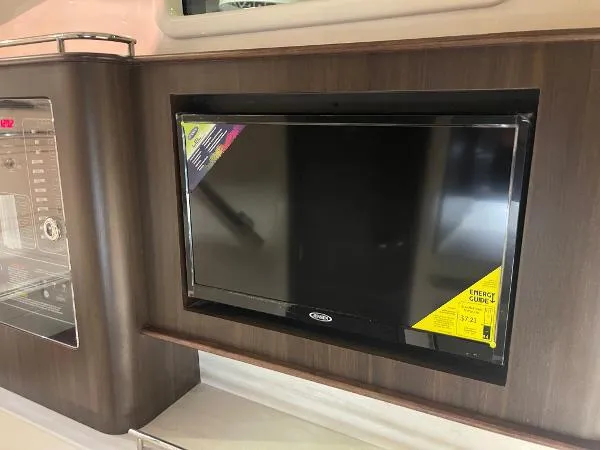 Slide: The Image of Grady-White Canyon 386 2025 - 32