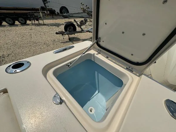 Slide: The Image of Grady-White Canyon 386 2025 - 46