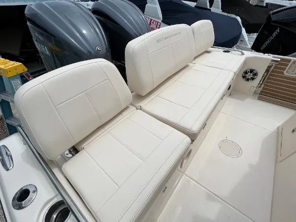 Slide: The Image of Grady-White 281 2024 - 17