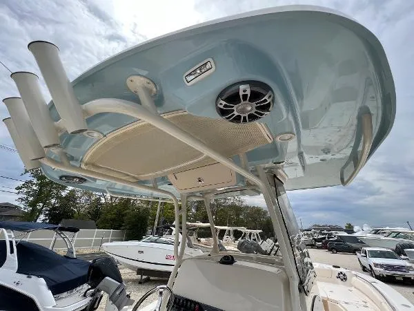 Slide: The Image of Grady-White 281 2024 - 26