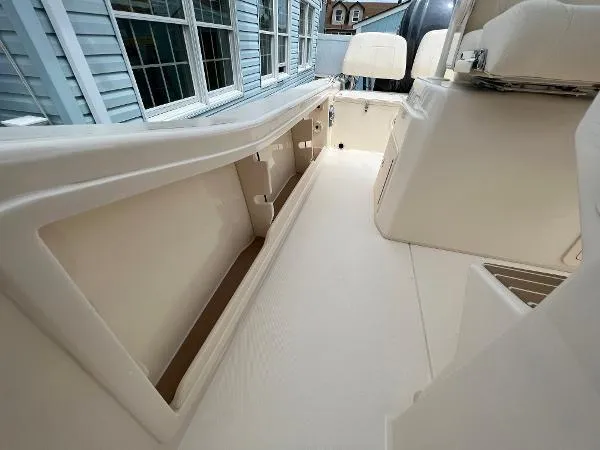 Slide: The Image of Grady-White 281 2024 - 31