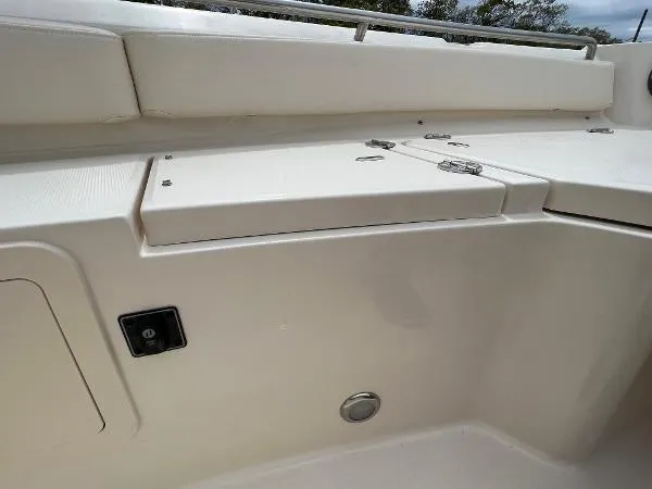 Slide: The Image of Grady-White 281 2024 - 34