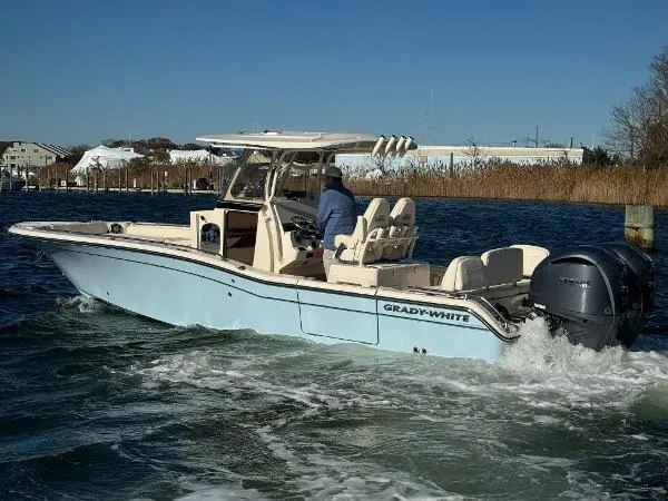 Slide: The Image of Grady-White 281 2024 - 5