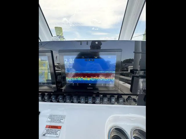 Slide: The Image of Sea Hunt Ultra 275 SE 2022 - 13