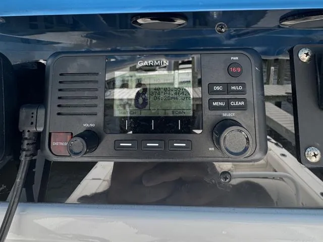 Slide: The Image of Sea Hunt Ultra 275 SE 2022 - 15