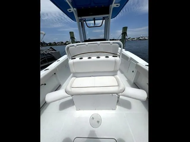 Slide: The Image of Sea Hunt Ultra 275 SE 2022 - 32