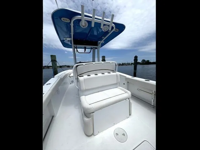 Slide: The Image of Sea Hunt Ultra 275 SE 2022 - 5