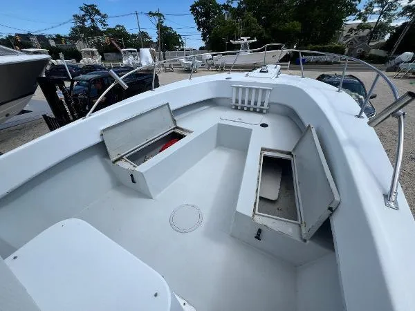 Slide: The Image of Dusky 256 Center Console 2001 - 17