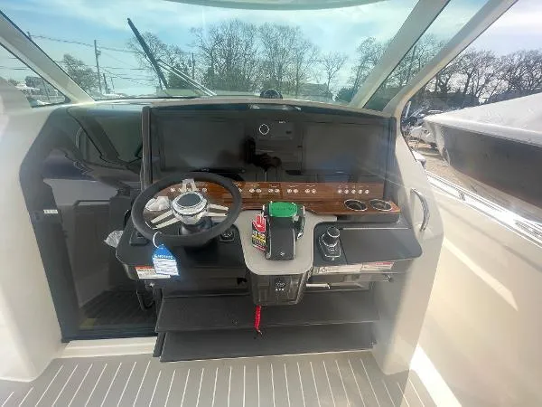 Slide: The Image of Tiara 38LS 2025 - 11