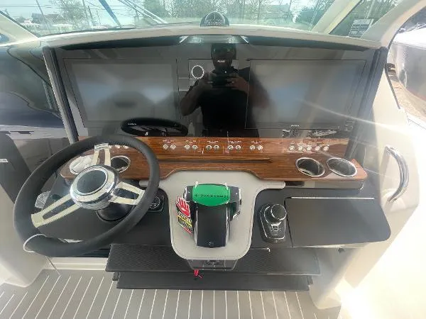 Slide: The Image of Tiara 38LS 2025 - 7