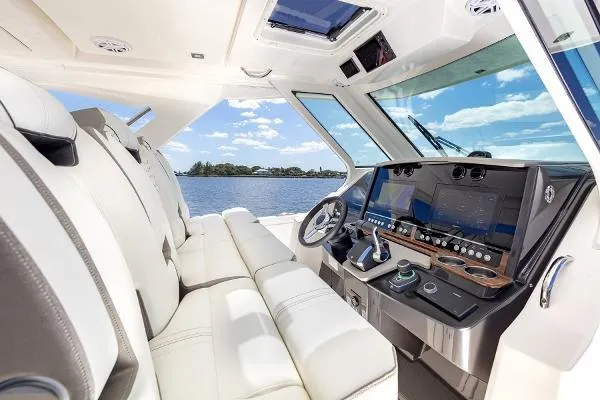 Slide: The Image of Tiara 34 LS 2025 - 7