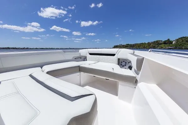 Slide: The Image of Tiara 34 LS 2025 - 9