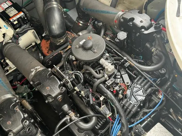 Slide: The Image of Sea Ray 320 Sundancer 2003 - 20