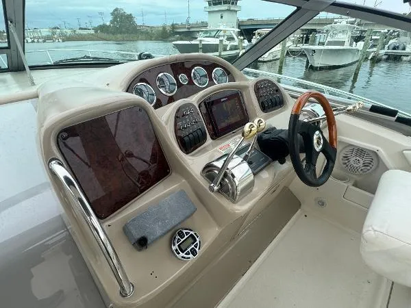 Slide: The Image of Sea Ray 320 Sundancer 2003 - 33