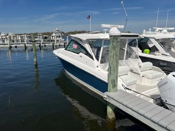 Slide: The Image of Tiara 34lx 2025 - 12