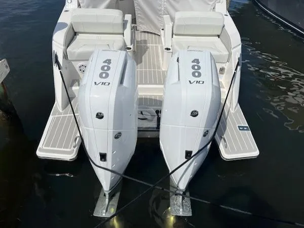 Slide: The Image of Tiara 34lx 2025 - 14