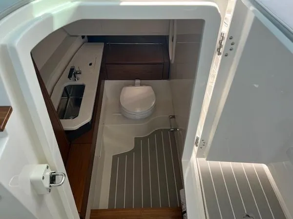 Slide: The Image of Tiara 34lx 2025 - 25