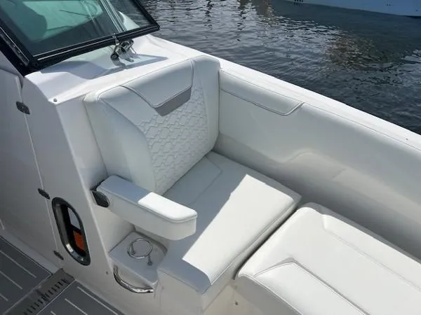 Slide: The Image of Tiara 34lx 2025 - 30