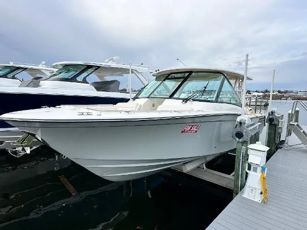 Slide: The Image of Grady-White 325 Freedom 2025 - 3