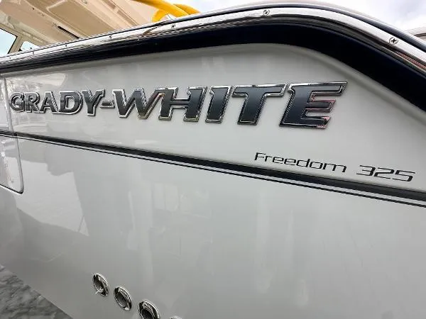 Slide: The Image of Grady-White 325 Freedom 2025 - 30