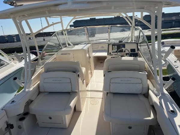 Slide: The Image of Grady-White Freedom 285 2025 - 13