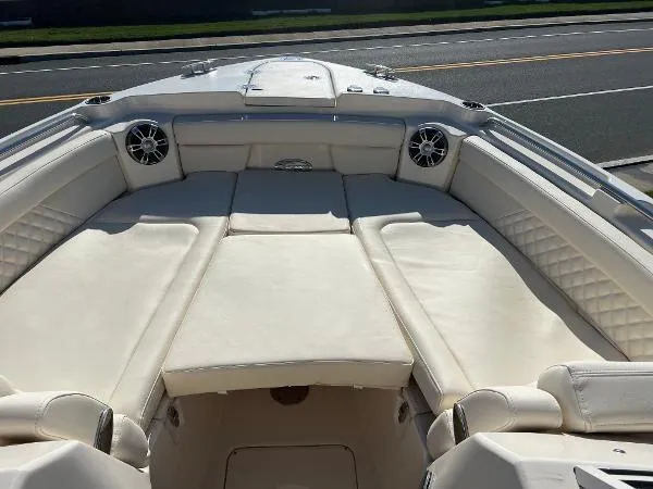 Slide: The Image of Grady-White Freedom 285 2025 - 15