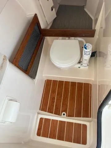 Slide: The Image of Grady-White Freedom 285 2025 - 19