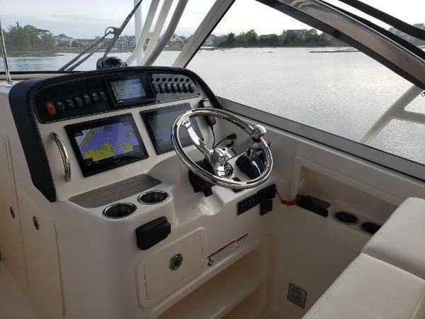 Slide: The Image of Grady-White Freedom 307 2022 - 28