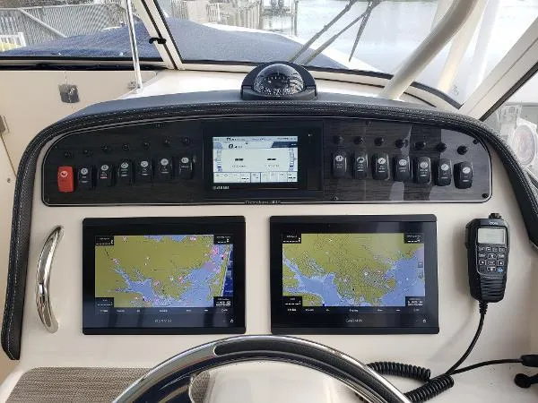 Slide: The Image of Grady-White Freedom 307 2022 - 29