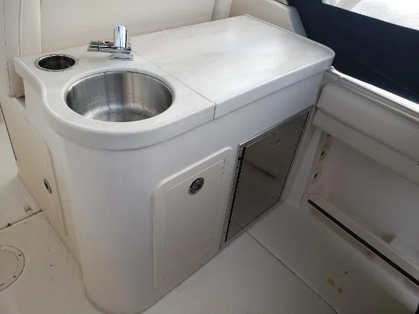 Slide: The Image of Grady-White Freedom 307 2022 - 49