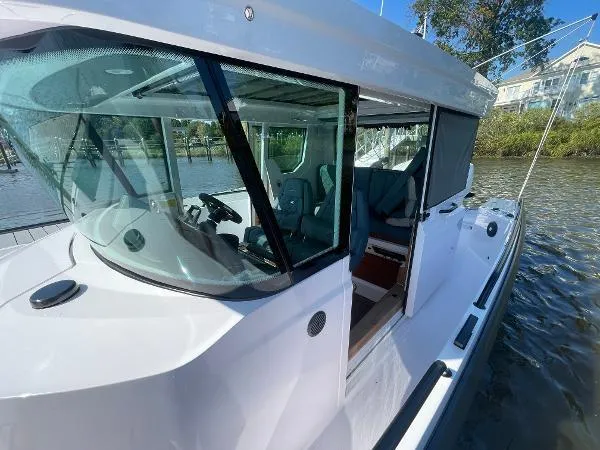 Slide: The Image of Axopar 28 CABIN 2024 - 10