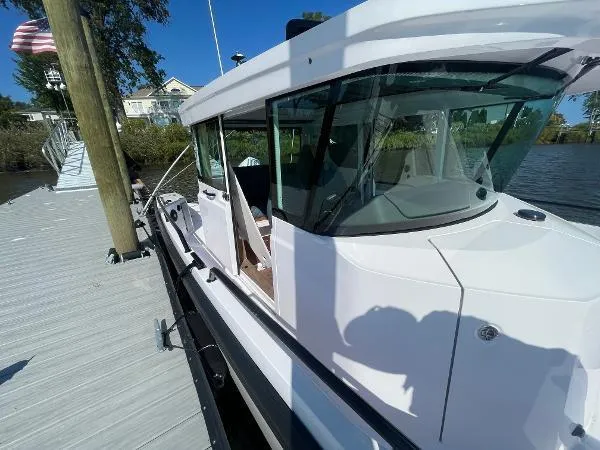 Slide: The Image of Axopar 28 CABIN 2024 - 11