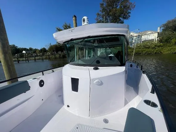 Slide: The Image of Axopar 28 CABIN 2024 - 12