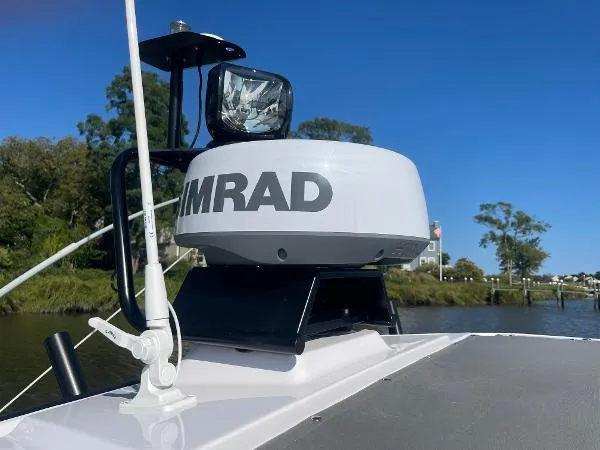 Slide: The Image of Axopar 28 CABIN 2024 - 18