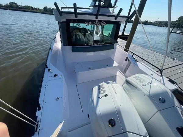 Slide: The Image of Axopar 28 CABIN 2024 - 27