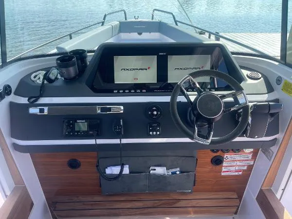 Slide: The Image of Axopar 28 CABIN 2024 - 36