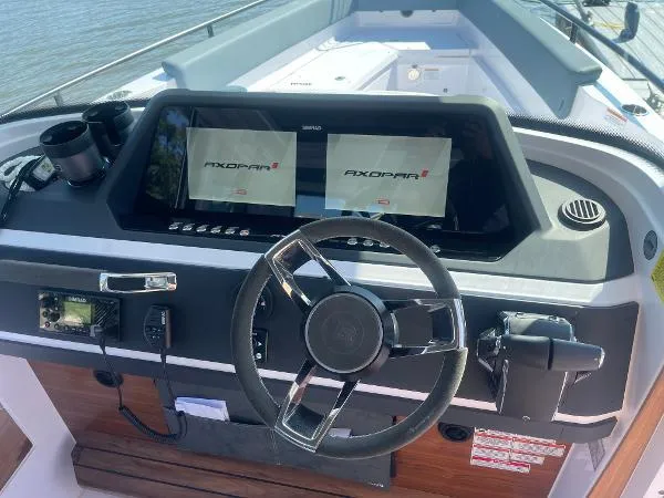 Slide: The Image of Axopar 28 CABIN 2024 - 37