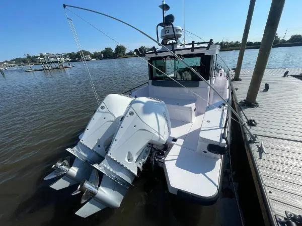 Slide: The Image of Axopar 28 CABIN 2024 - 47