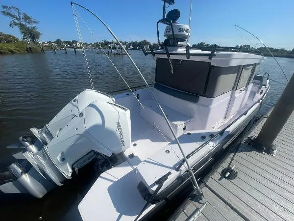 Slide: The Image of Axopar 28 CABIN 2024 - 5